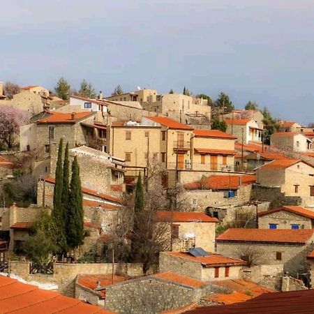Lofou Traditional Stone House ภายนอก รูปภาพ