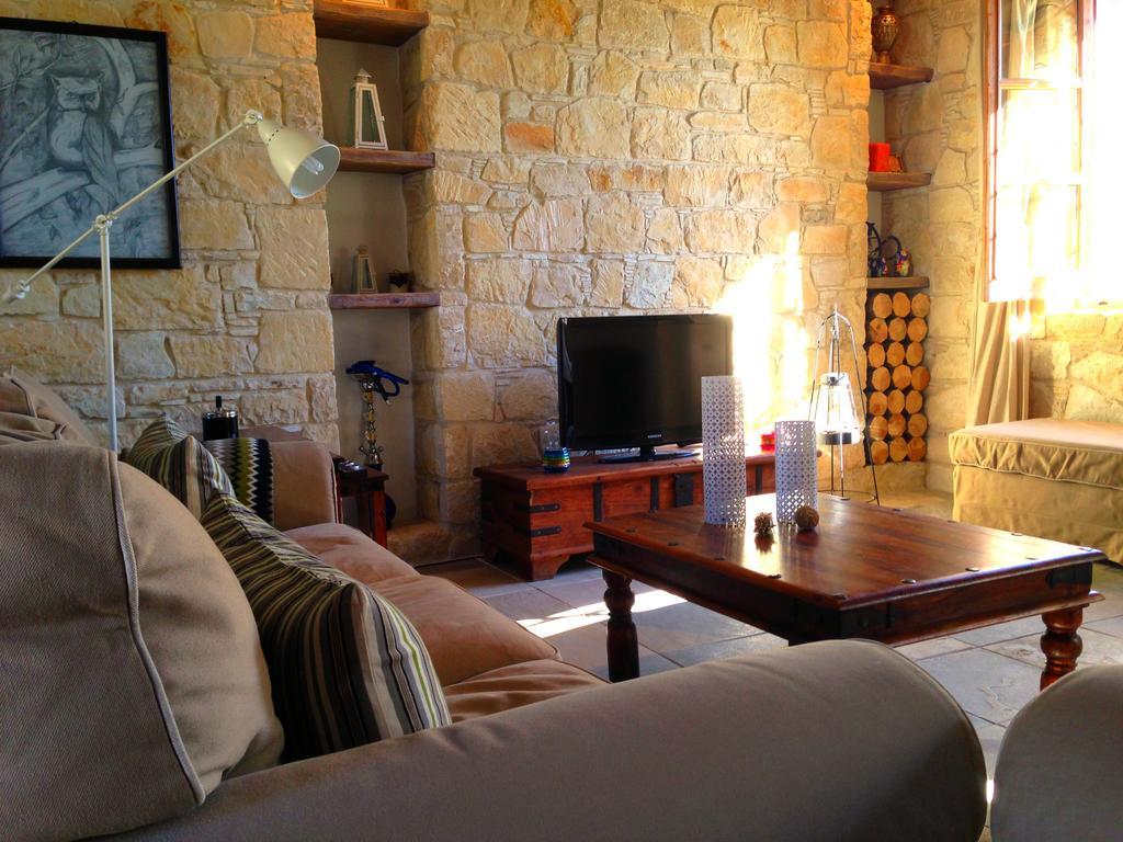 Lofou Traditional Stone House ภายนอก รูปภาพ