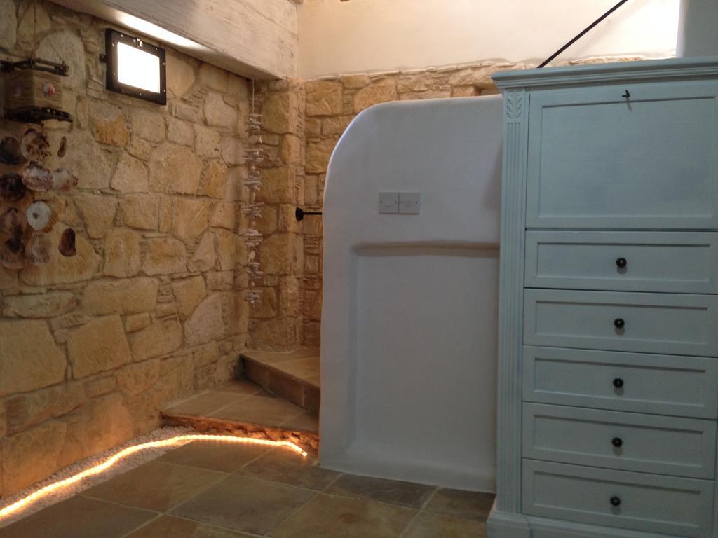 Lofou Traditional Stone House ภายนอก รูปภาพ
