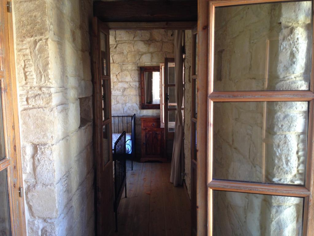 Lofou Traditional Stone House ภายนอก รูปภาพ